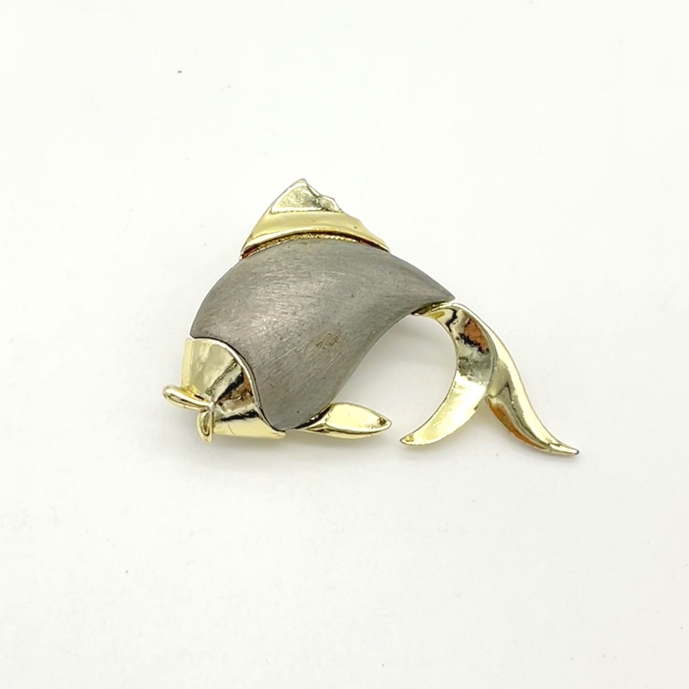 Vintage JJ Fish Brooch Gold Tone Gray Enamel Koi Carp Lapel Pin